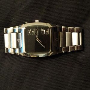 Nixon the banks watch